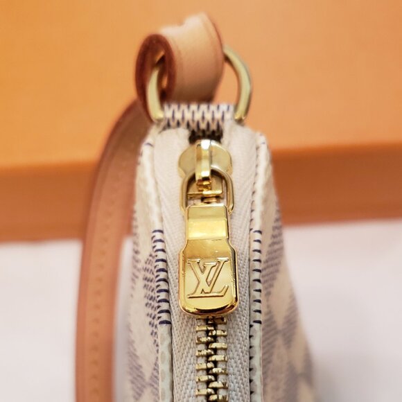 "SOLD"Louis Vuitton Pochette Accessoires Damier Azur NM 2019 - Picture 4 of 11